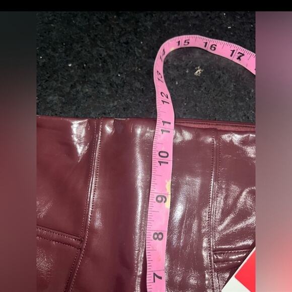 NEW SPANX LIQUID LEATHER RUBY RED FAUX LEATHER PANTS SZ XS - Picture 6 of 7